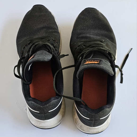 Nike Run Swift Running Sneakers Sequoia Green Men's Size 11 - Picture 4 of 13